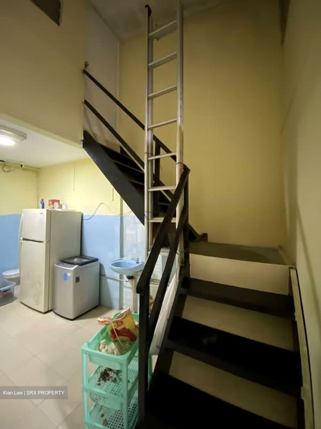 Sembawang Hills Estate (D20), Terrace #558160081